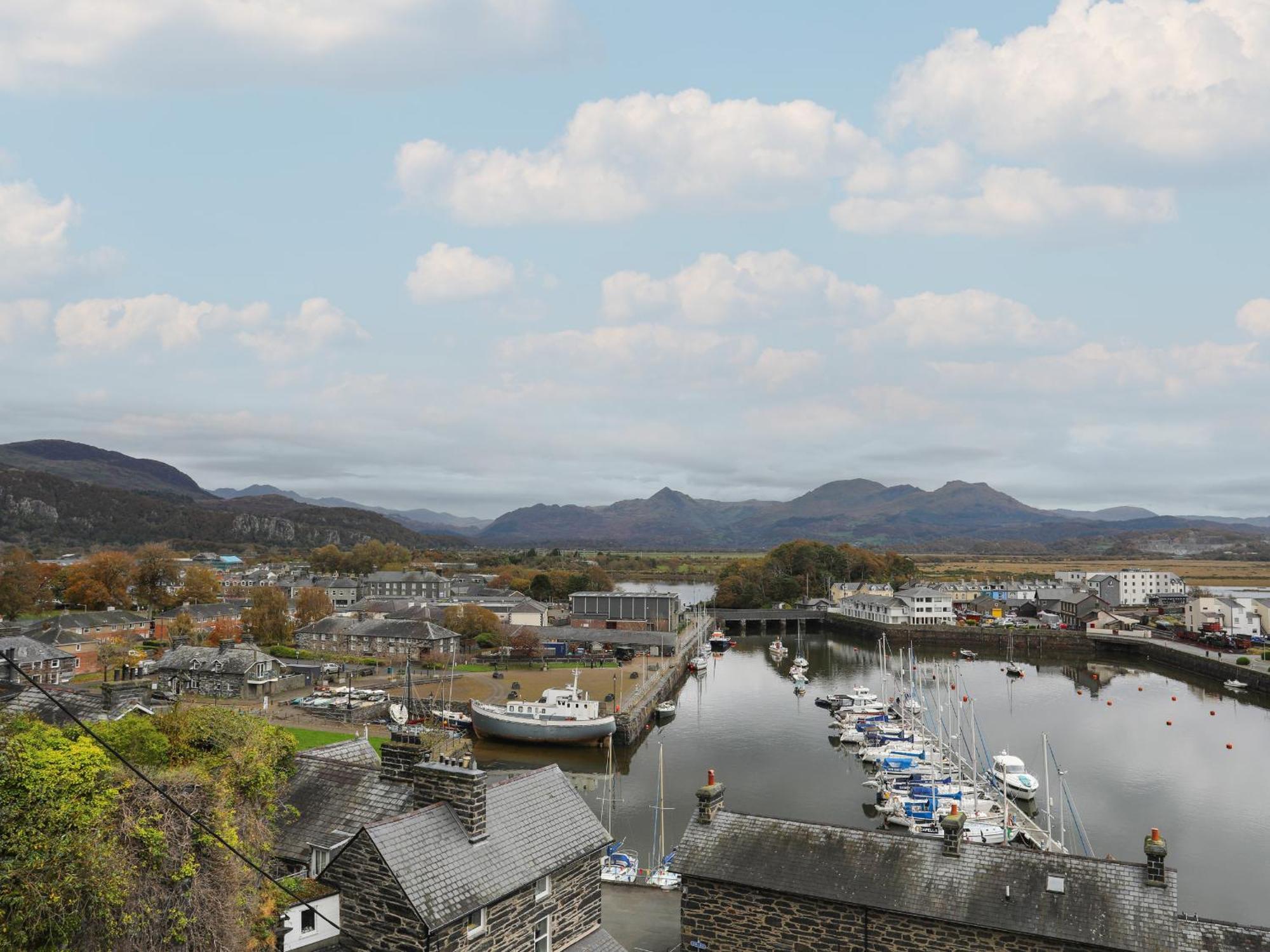 Ferienwohnung Cornhill Courtyard Porthmadog Exterior foto